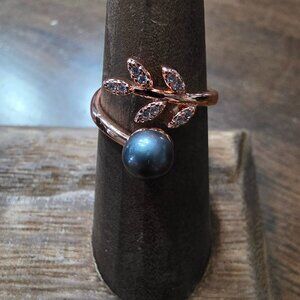 Leaf Rose Gold Pearl Ring